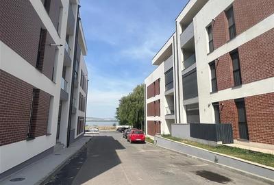 Teren intravilan construibil cu deschidere la lac - 4