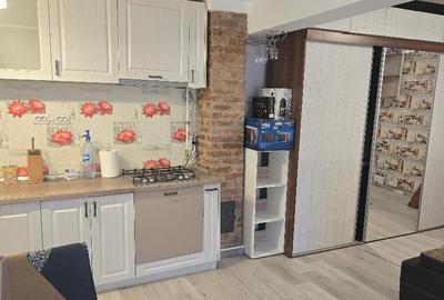 Inchiriez apartament in casa si curte in Deva, situat la etajul 1, - 1