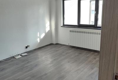 Apartament cu 3 camere decomandat în Central - 4