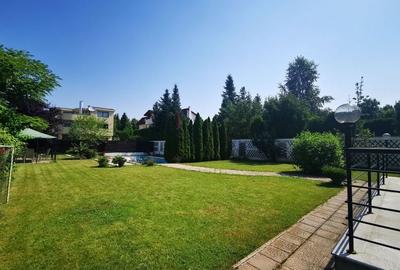 Vila cu gradina impresionanta de 850 mp si piscina exterioara - 1