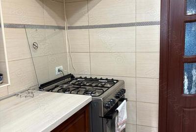 Casă cu 3 camere cu Teren 480 Mp în Roman - 2