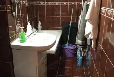 Apartament cu 2 camere decomandat în Complex Studențesc