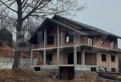 Casa de vanzare la rosu, 5 camere, 464,34 mp, zona Vama, Prisaca Dornei - 3