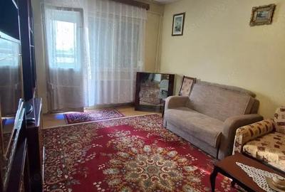 Apartament cu 2 camere decomandat în Vest