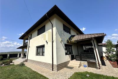 Casă cu 4 camere cu Canalizare în Blejoi - 2