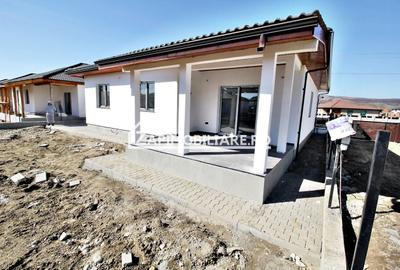 Casă individuală cu 4 camere cu Canalizare în Central - 14