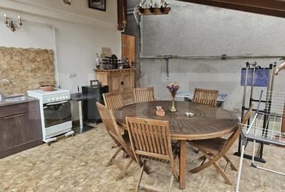 Apartament cu 3 camere semidecomandat în Central - 3