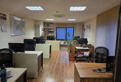 Casă cu 4 camere în Central - 2