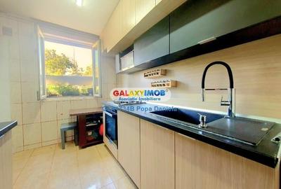 Vanzare 3 camere decomandat, Bdul 1 Decembrie - Scoala 82 - 14