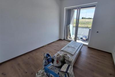 Apartament 3 camere 2 bai  balcon parcare zona Calea Surii Mici - 2