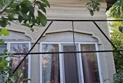 Casă cu 4 camere în Central - 2