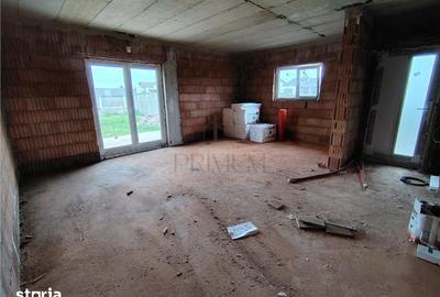 Casă cu 3 camere cu Teren 311 Mp în Moșnița Nouă