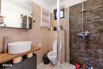 Casă cu 4 camere cu Teren 250 Mp în Balotești - 2