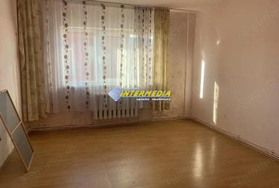 Garsonieră decomandată în Cetate - 8