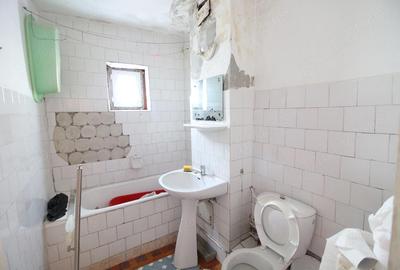 Apartament cu 2 camere decomandat în Mazepa 2