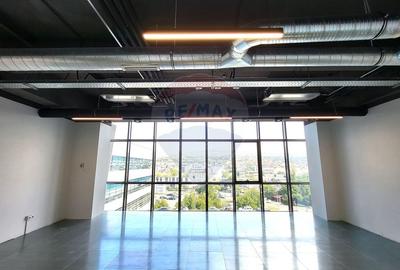 Birou, de 57 mp, în Gruia - 5