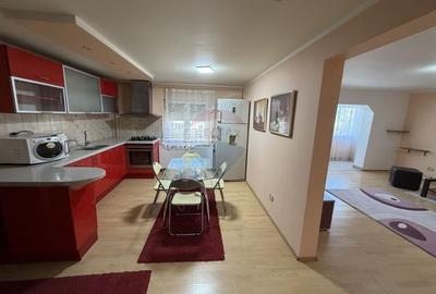 Apartament cu 3 camere decomandat în Gară - 2