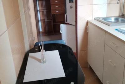 Garsonieră decomandată în Viziru 1 - 2