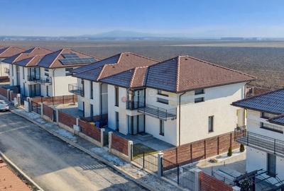 Casă individuală cu 4 camere cu Canalizare în Central - 33