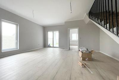 Duplex cu 4 camere cu Canalizare în Moșnița Veche - 3