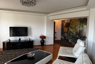 Apartament cu 3 camere semidecomandat în P-ța Unirii - 25