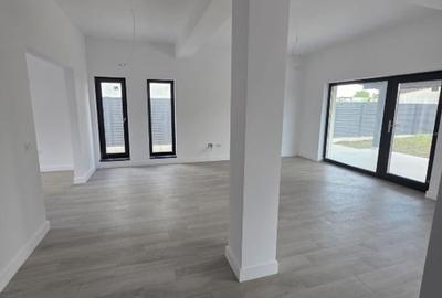 Casă individuală cu 5 camere cu Canalizare în Est - 7