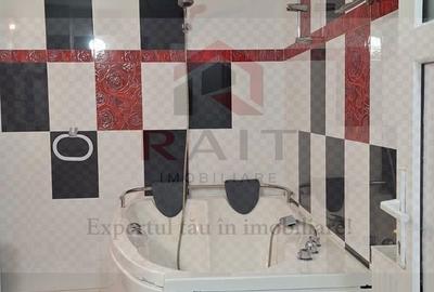 Casă cu 4 camere cu Teren 100 Mp în Central - 1