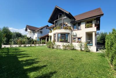 Casă individuală cu 7 camere cu Canalizare în Albert