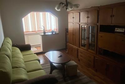 Apartament cu 3 camere decomandat în Central - 2