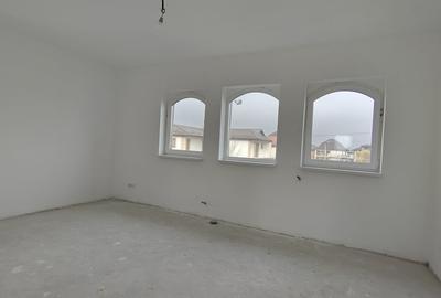 Casă individuală cu 5 camere cu Canalizare în Tunari - 15
