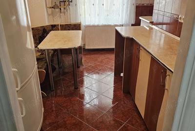 Apartament cu 3 camere decomandat în Central - 1