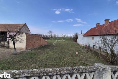 Teren de 1200 mp, în Central