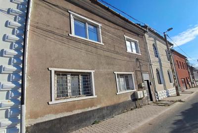 Resita Apartament la Casa,Etj.1 - 6