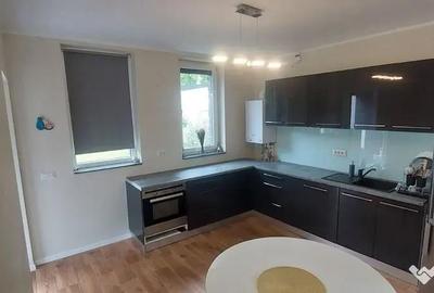 Casă cu 4 camere cu Teren 265 Mp în Central - 8