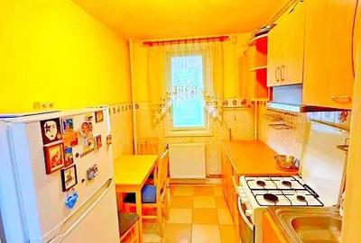 Apartament cu 2 camere semidecomandat, mobilat în Olimpia-Stadion