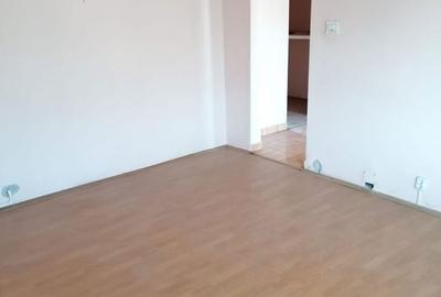 Apartament cu 3 camere în Tineretului - 19