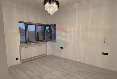 VANZARE Apartament cu 3 camere in zona Dacia - 1