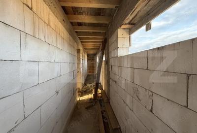 Spațiu comercial, de 300 mp, în Central - 9