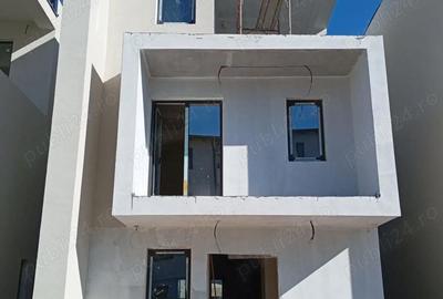 Casă cu Teren 220 Mp în Giroc