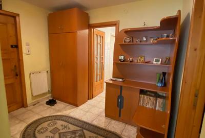 De vanzare 3 camere decomandate la parter in zona Orizont - 5