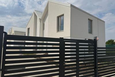 Duplex cu 4 camere cu Canalizare în Odăile - 2