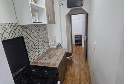 Garsonieră decomandată în Central - 3
