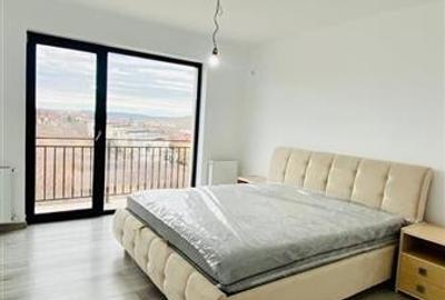 Apartament cu 2 camere decomandat în Bucium - 1