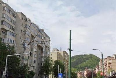 Apartament 3 camere, 2 bai, etaj intermediar intrare Racadau - 1