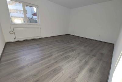 Casă cu 4 camere cu Teren 250 Mp în Iris - 1