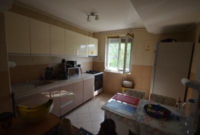 Apartament cu 3 camere semidecomandat, mobilat în Titan - 4