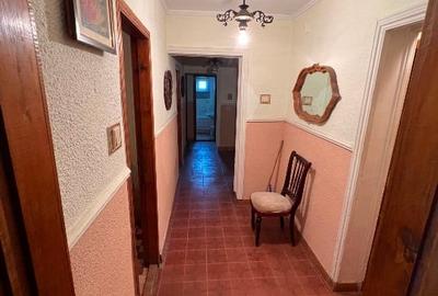Apartament cu 4 camere, 78.1 mp utili, str Lupeni 2 - 4