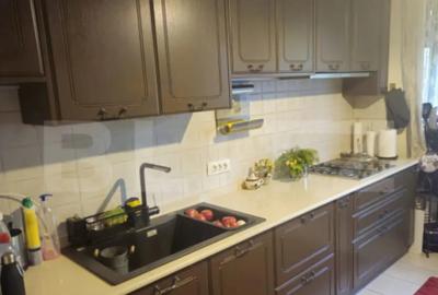 Casă cu 7 camere cu Teren 1170 Mp în Central - 2