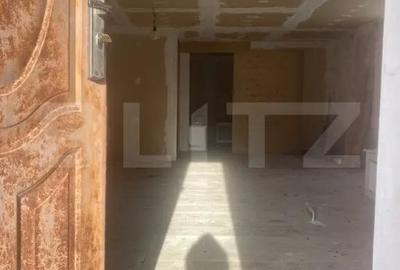 Casă cu 3 camere cu Teren 3450 Mp în Central - 11