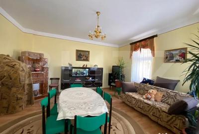 Casă cu 4 camere cu Teren 627 Mp în Central - 11
